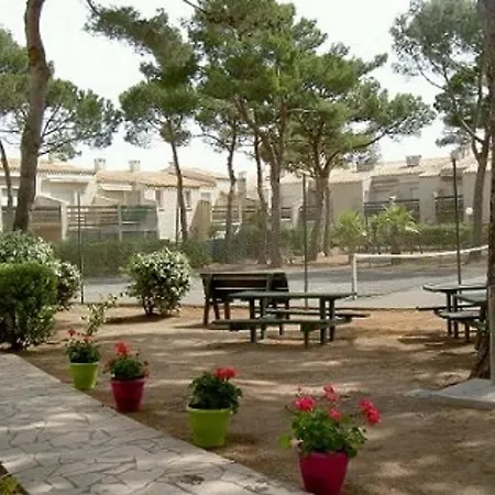 A La Roquille, Piscine, Tennis, Parking, Proche Plages Et Village Naturiste - Fr-1-749-21 Apartment *